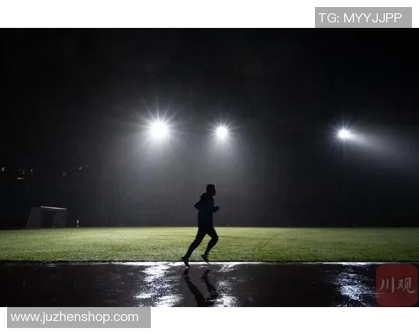 足球明星绝活精彩瞬间集锦视频分享让你领略球场魅力与技巧之美